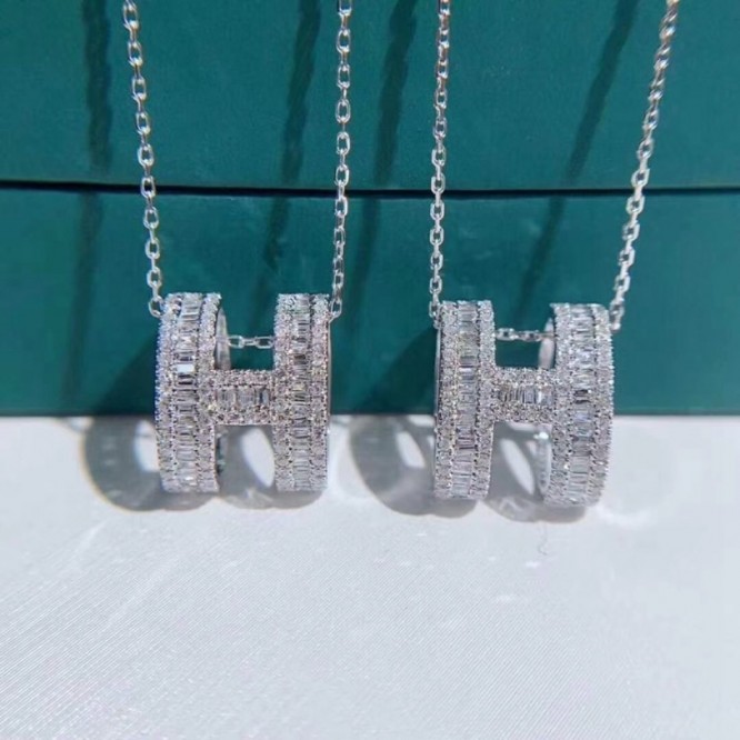 Hermes エルメス ・ネックレス