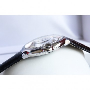 CARTIER レディースウォッチ タンクアメリカンウォッチ ミニウォッチ、クォーツムーブメント、ダイヤモンド、レザーストラップ Cartier043