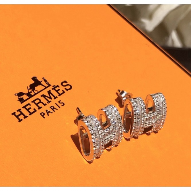 Hermes エルメス ・スタッドピアス イヤリング