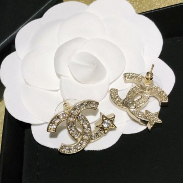 Chanel・ シャネルスタッドピアス イヤリング