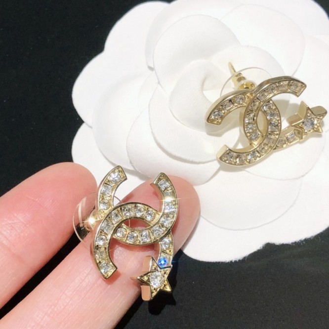 Chanel・ シャネルスタッドピアス イヤリング