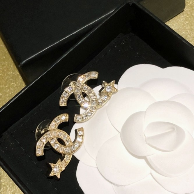 Chanel・ シャネルスタッドピアス イヤリング