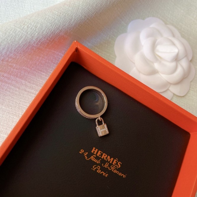 Hermes エルメス ・リング
