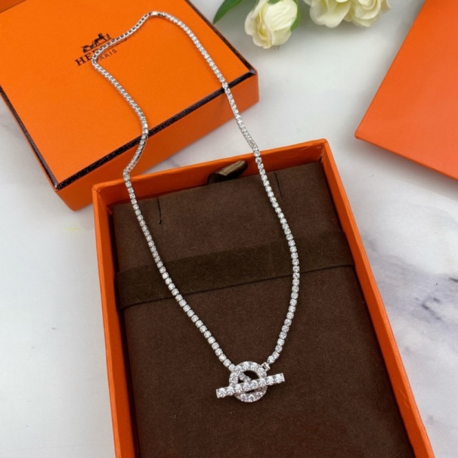 Hermes エルメス ・ネックレス