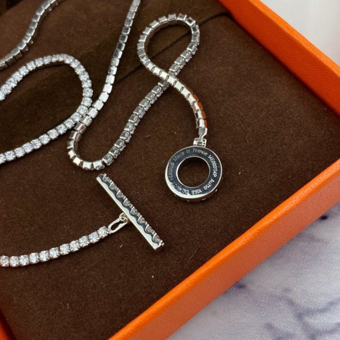 Hermes エルメス ・ネックレス