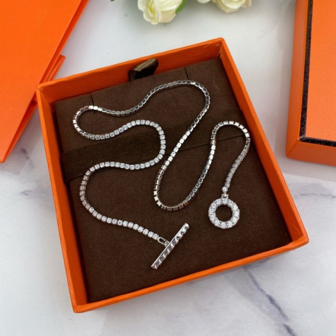 Hermes エルメス ・ネックレス