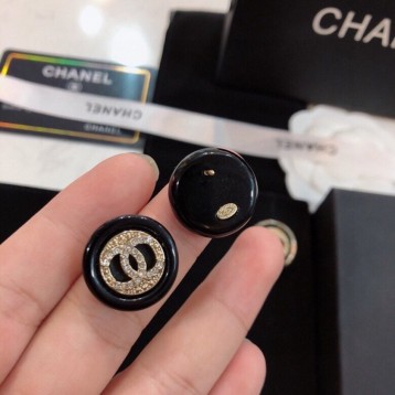 Chanel・ シャネルスタッドピアス イヤリング Chanel・ シャネルスタッドピアス イヤリング