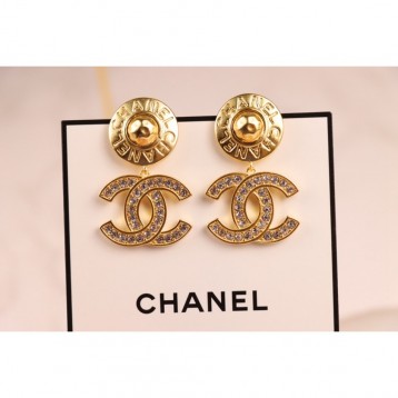 Chanel・ シャネルスタッドピアス イヤリング
