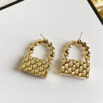Chanel・ シャネルスタッドピアス イヤリング