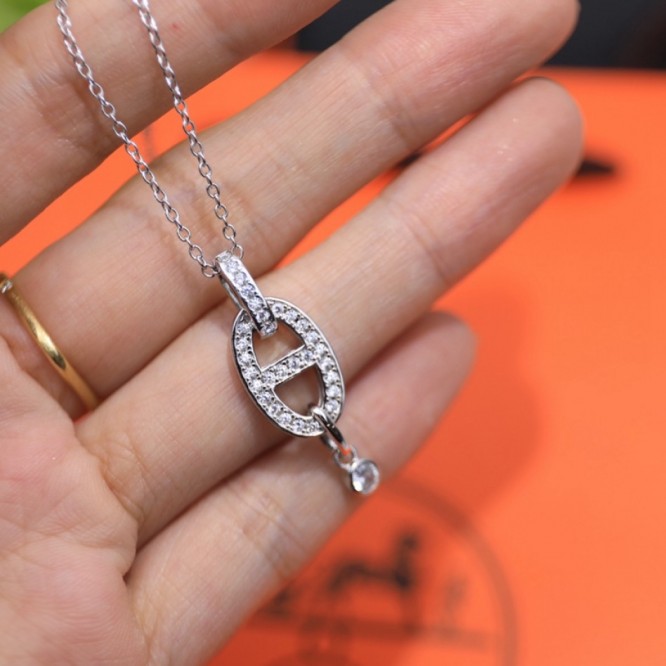 Hermes エルメス ・ネックレス