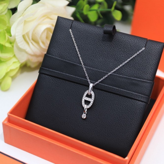 Hermes エルメス ・ネックレス