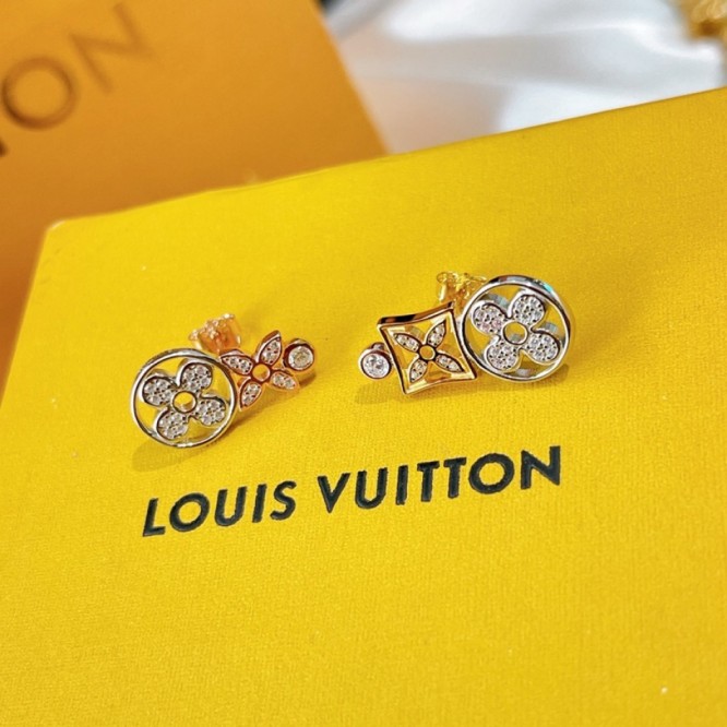 Louis Vuittonルイ ・スタッドピアス イヤリング