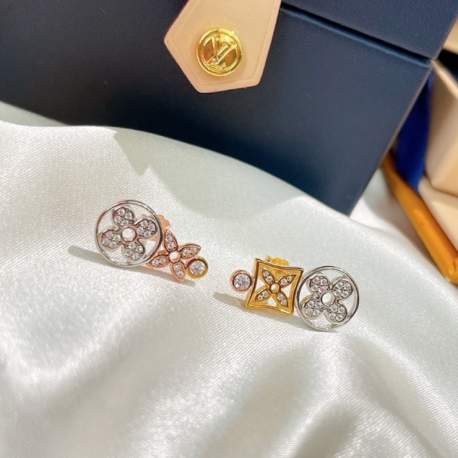Louis Vuittonルイ ・スタッドピアス イヤリング