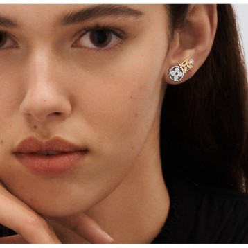 Louis Vuittonルイ ・スタッドピアス イヤリング