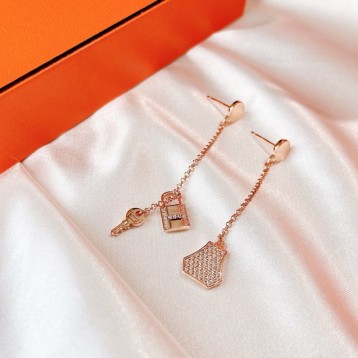 Hermes エルメス ・スタッドピアス イヤリング