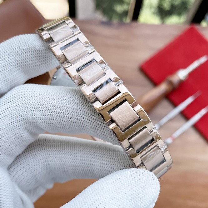 CARTIER BallonBleu バロンブルードゥカルティエ サントス-デュモン ウォッチの女性の腕時計