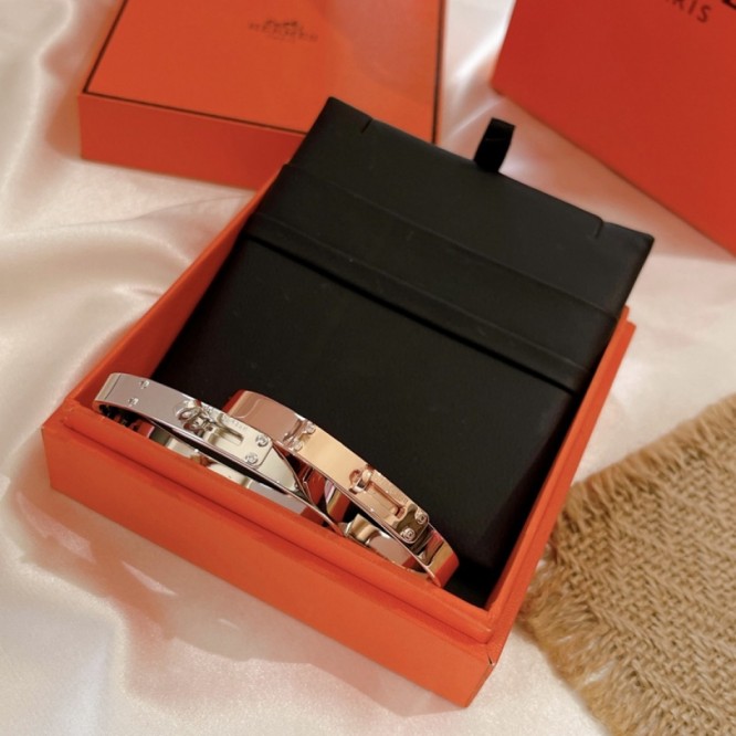 Hermes エルメス ・ブレスレット     
