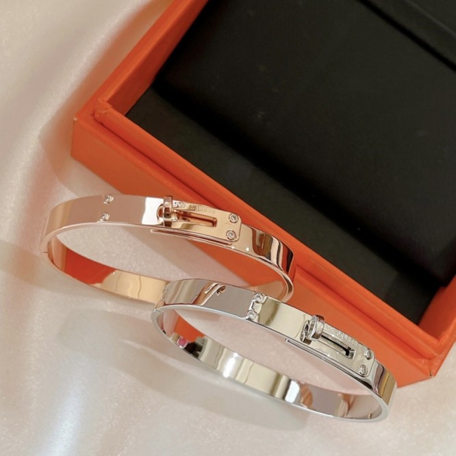 Hermes エルメス ・ブレスレット     