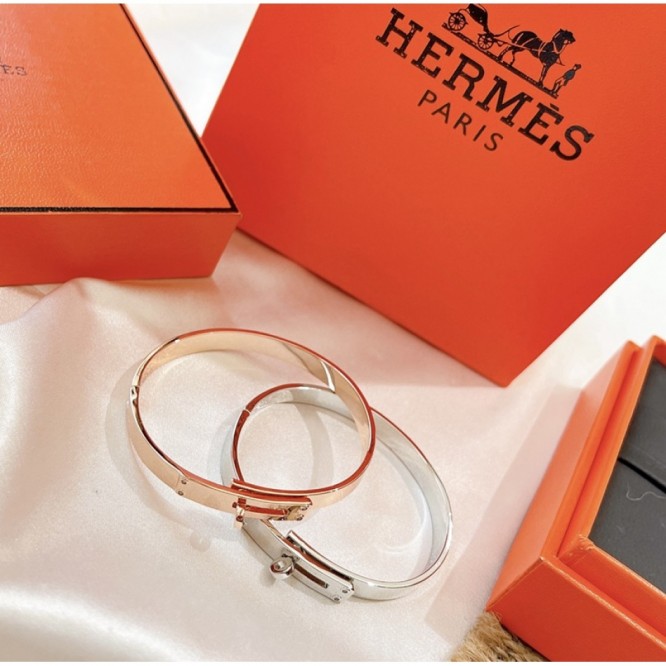 Hermes エルメス ・ブレスレット     