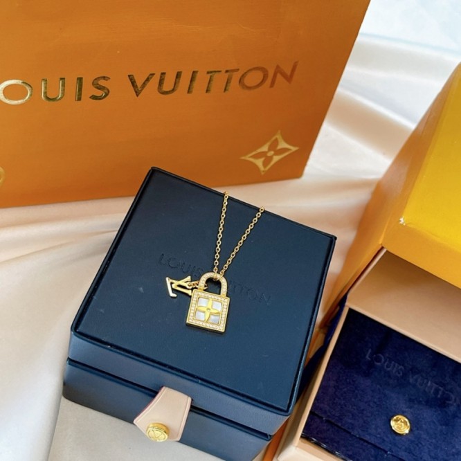 Louis Vuittonルイ ・ネックレス