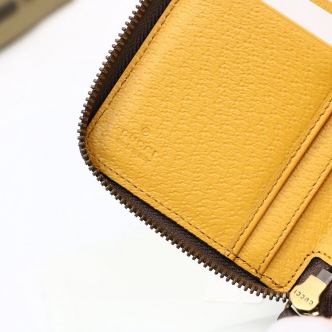 GUCCIネオヴィンテージ GGスプリーム ジップ 長財布
