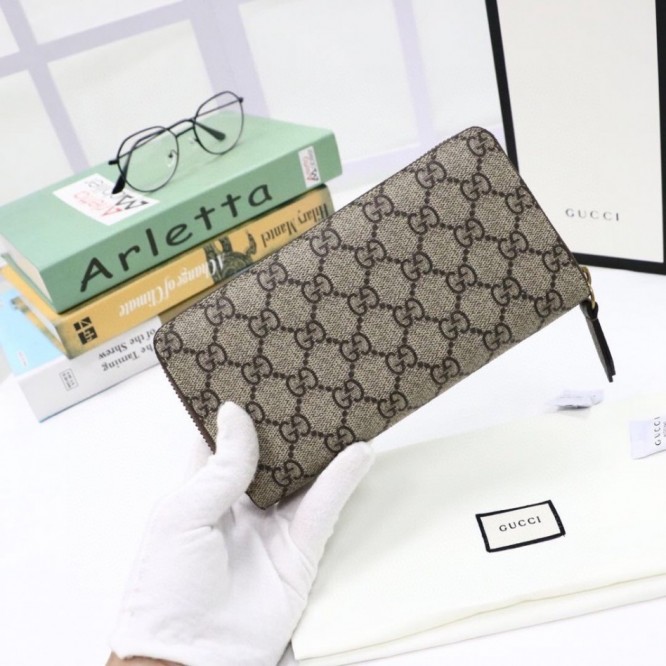 GUCCIネオヴィンテージ GGスプリーム ジップ 長財布