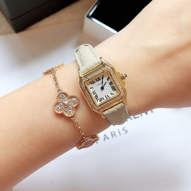 CARTIER Panthère de バロンブルードゥカルティエ サントス-デュモン ウォッチの腕時計