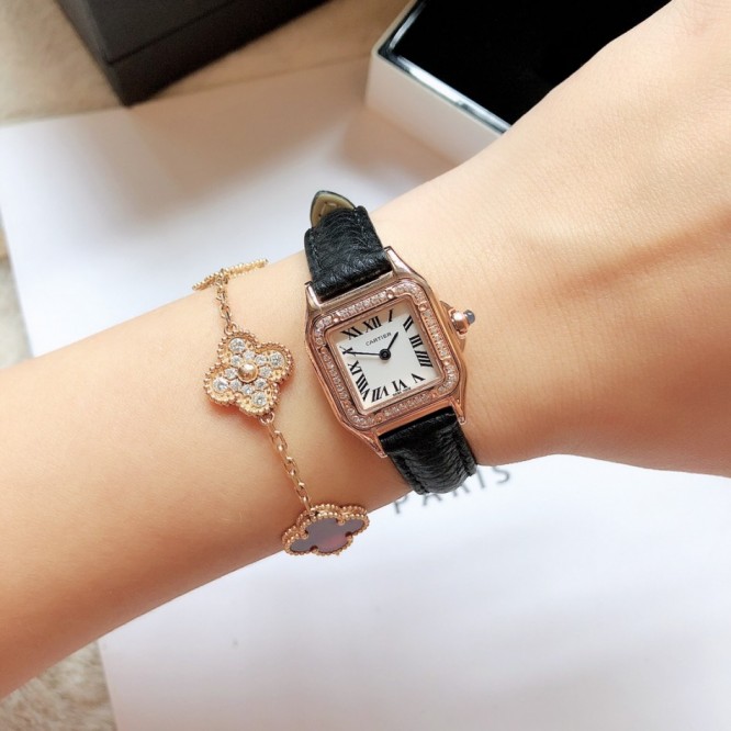 CARTIER Panthère de バロンブルードゥカルティエ サントス-デュモン ウォッチの腕時計
