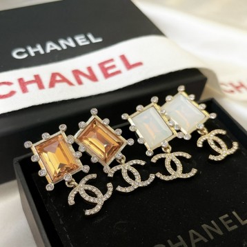 Chanel・ シャネルスタッドピアス イヤリング