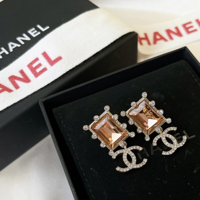 Chanel・ シャネルスタッドピアス イヤリング