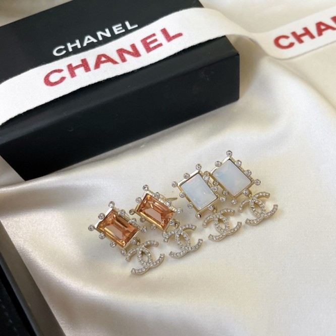 Chanel・ シャネルスタッドピアス イヤリング