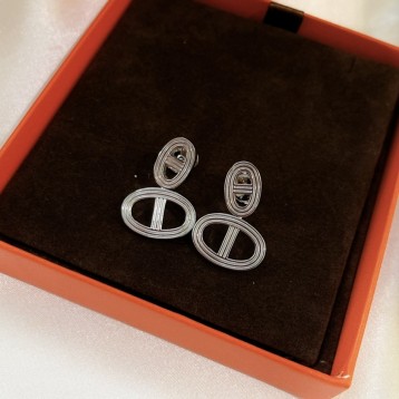 Hermes エルメス ・スタッドピアス イヤリング