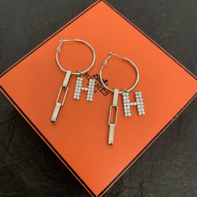 Hermes エルメス ・スタッドピアス イヤリング