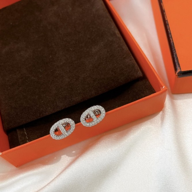 Hermes エルメス ・スタッドピアス イヤリング