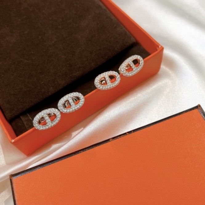 Hermes エルメス ・スタッドピアス イヤリング