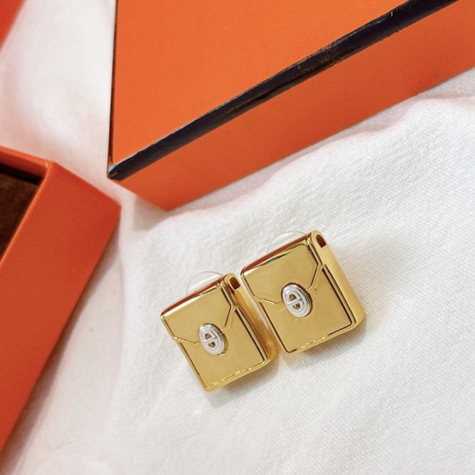 Hermes エルメス ・スタッドピアス イヤリング