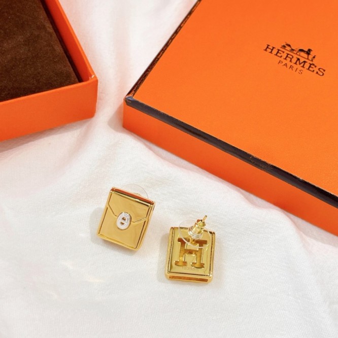 Hermes エルメス ・スタッドピアス イヤリング
