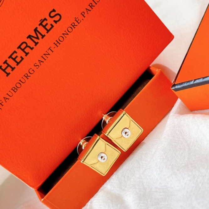 Hermes エルメス ・スタッドピアス イヤリング