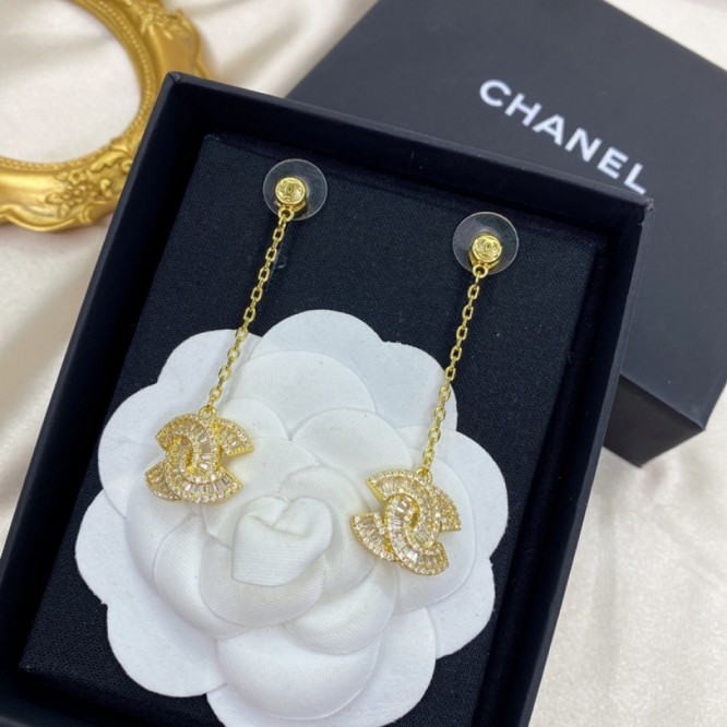 Chanel・ シャネルスタッドピアス イヤリング