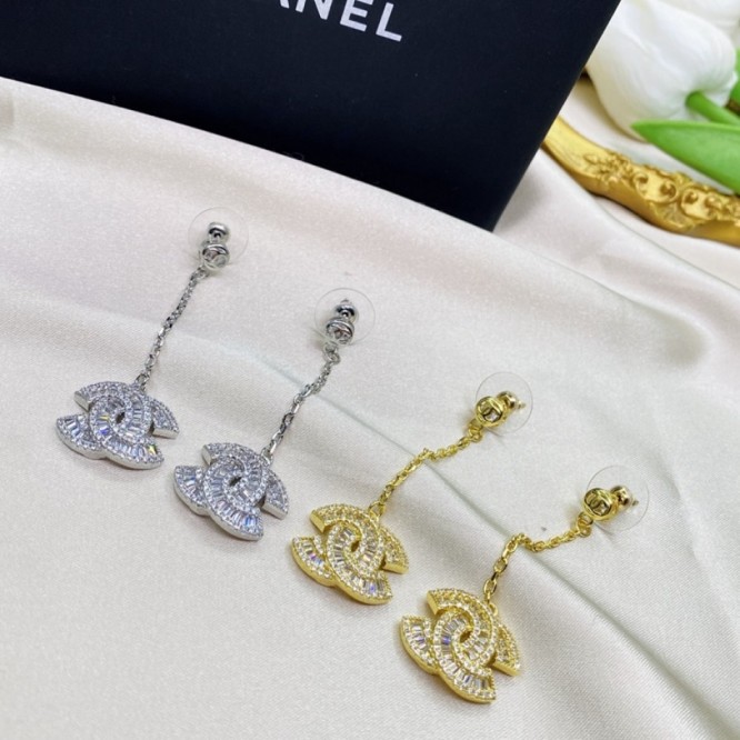 Chanel・ シャネルスタッドピアス イヤリング