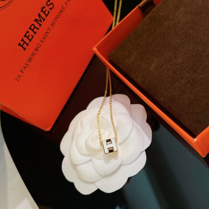 Hermes エルメス ・ネックレス