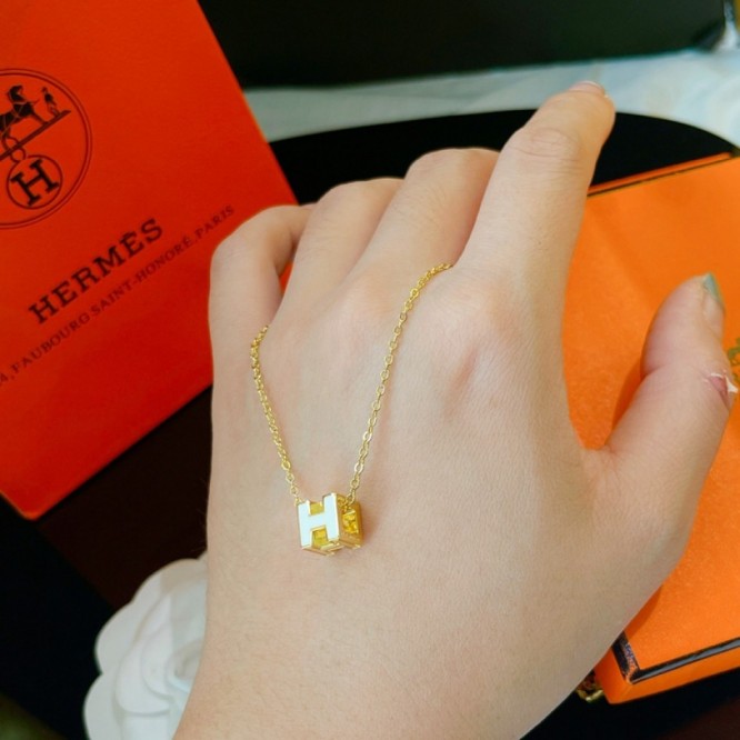 Hermes エルメス ・ネックレス