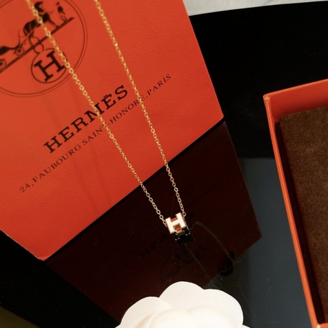 Hermes エルメス ・ネックレス