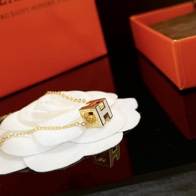 Hermes エルメス ・ネックレス