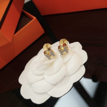 Hermes エルメス ・スタッドピアス イヤリング