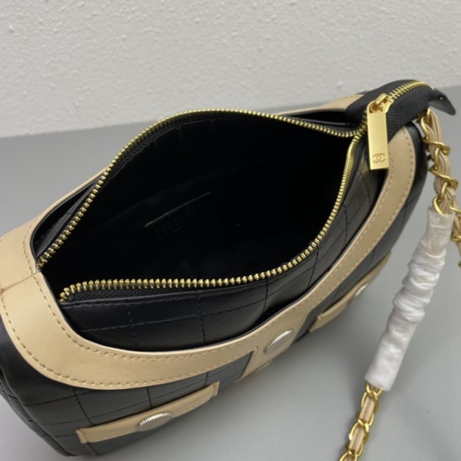 【CHANEL】 フラップバッグ ラムスキン ク