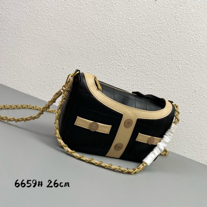 【CHANEL】 フラップバッグ ラムスキン ク