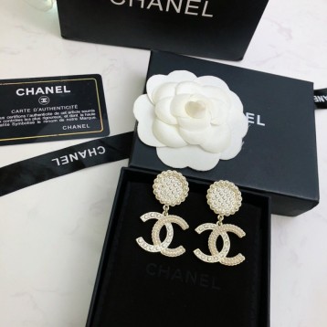 Chanel・ シャネルスタッドピアス イヤリング
