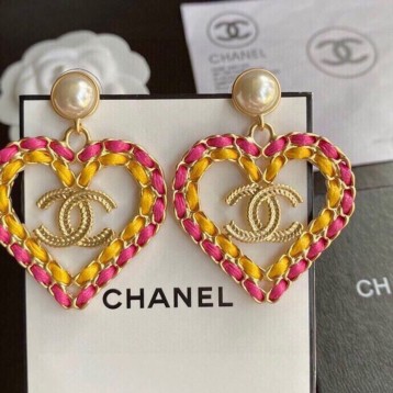 Chanel・ シャネルスタッドピアス イヤリング