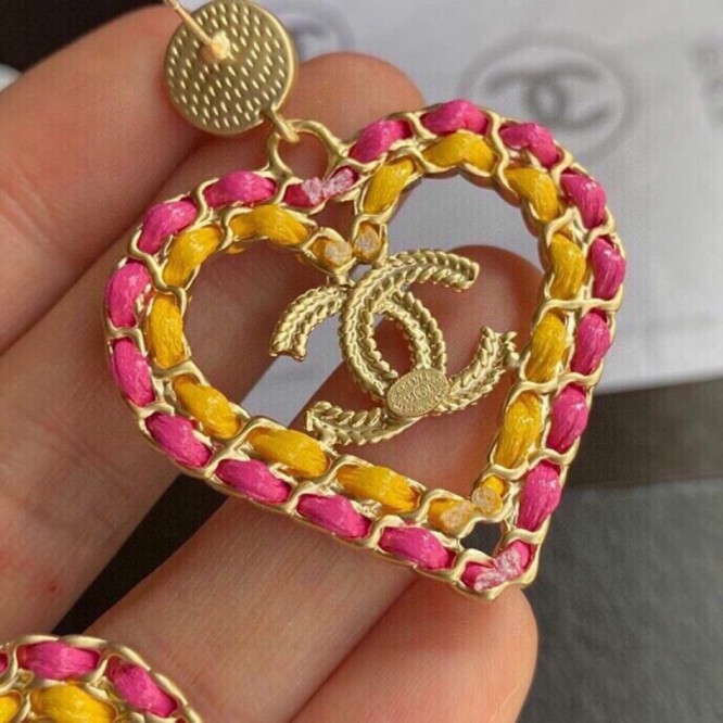 Chanel・ シャネルスタッドピアス イヤリング